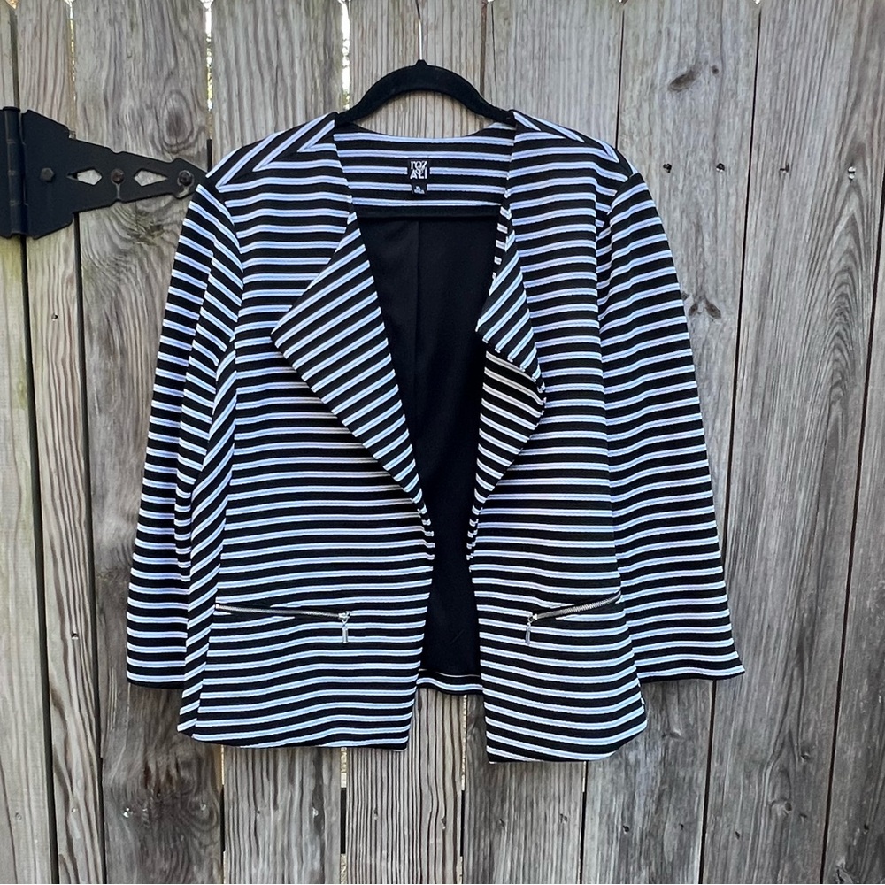 ROZ & ALI Black and White Stripe blazer jacket Women’s XL